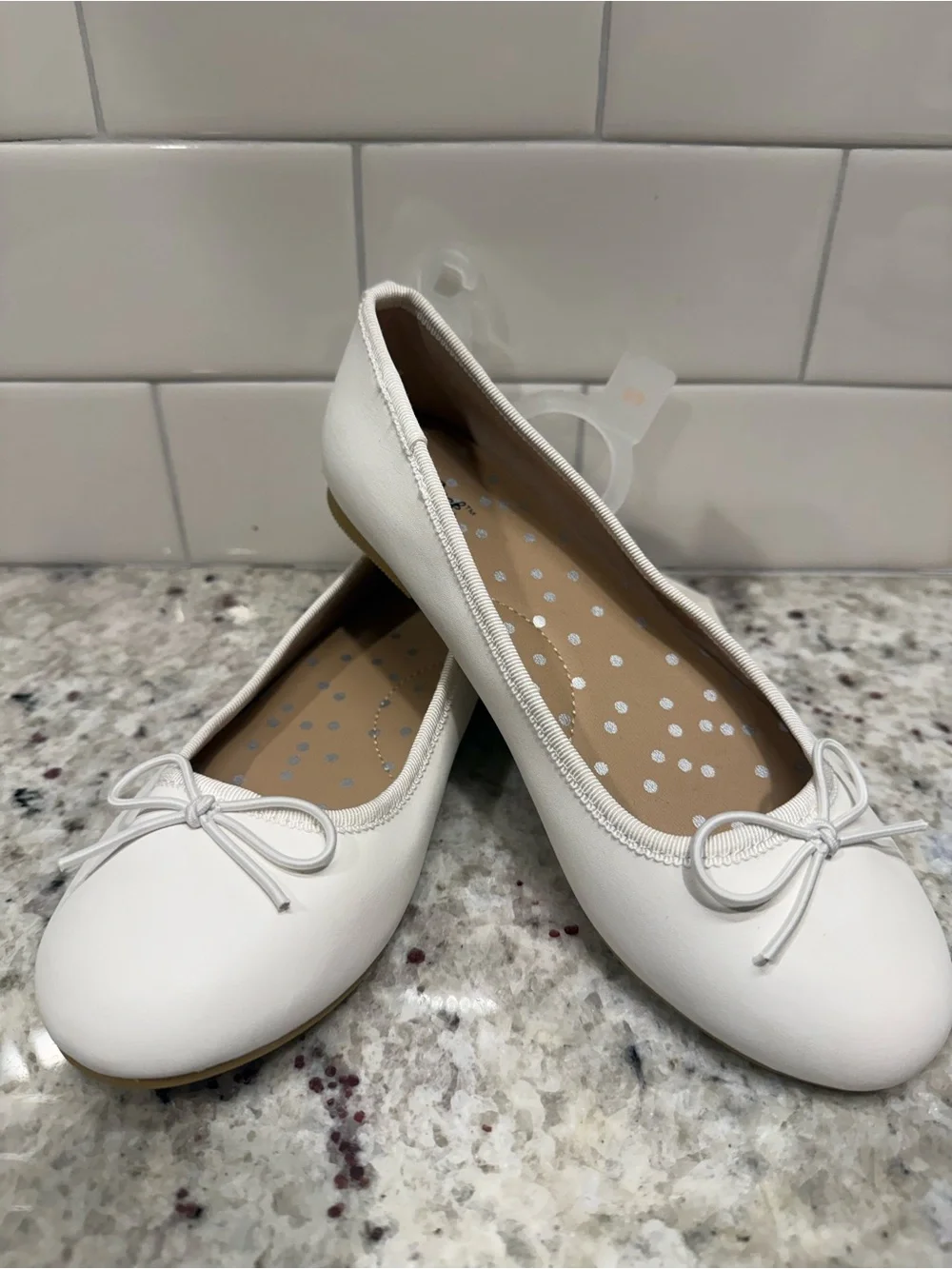 Cat & Jack White Ballet Flats with Bow NWT - Picture 1 of 9